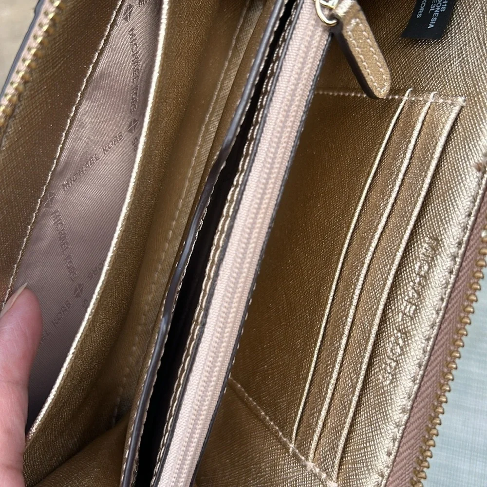 Michael Kors Long Zip Around Wallet Tan/Gold